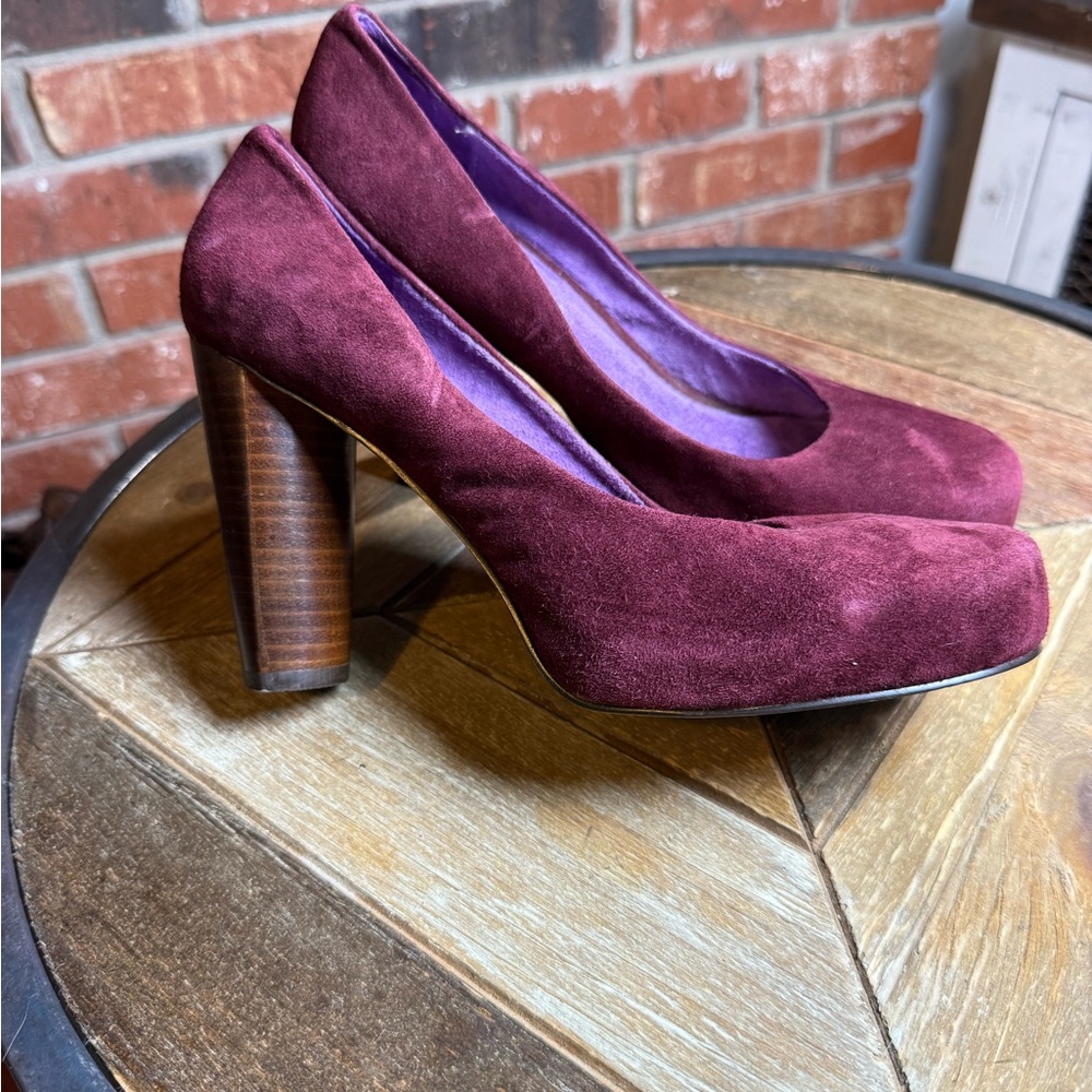 Renaissance Red Suede Jeffrey Campbell 
Round Toe Chunky Heel Pumps VTG Grunge